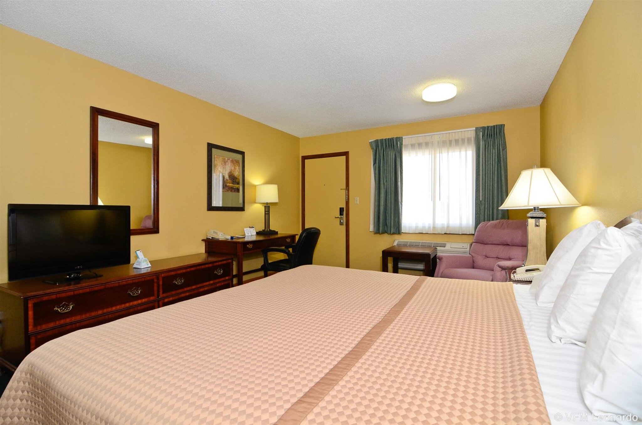 Фото Americas Best Value Inn Iola