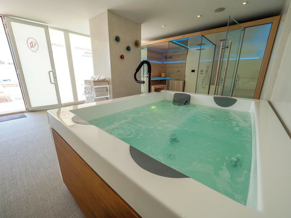 Фото Hotel Royal Plaza