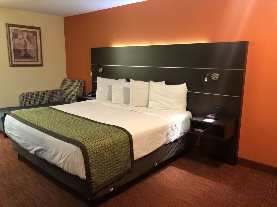 Фото SureStay Hotel by Best Western Manning