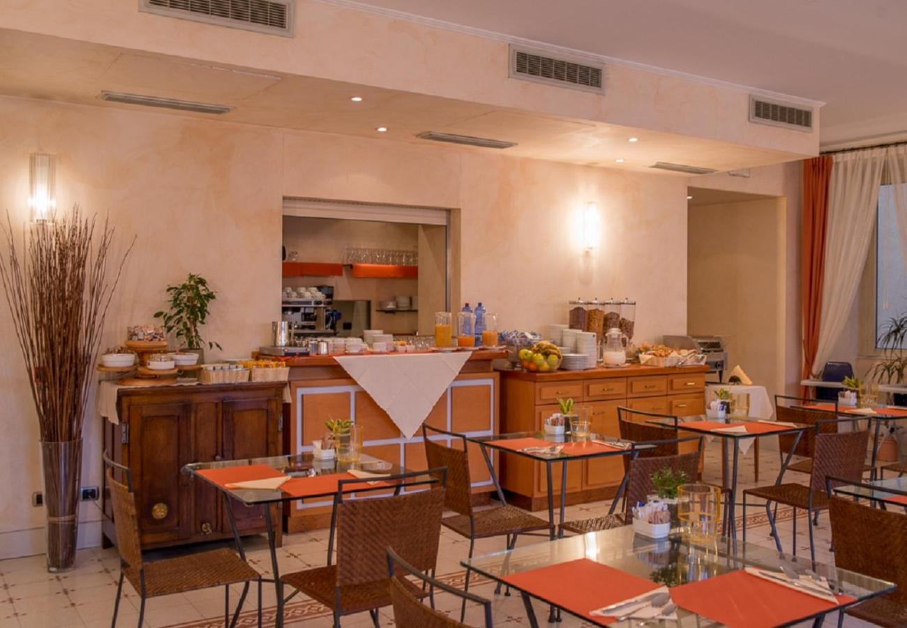 Фото Hotel Bellagio