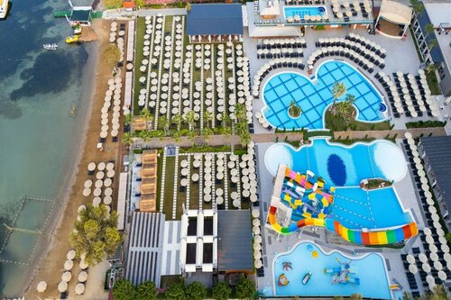 Гостиница Liberty Kusadasi в Кушадасы