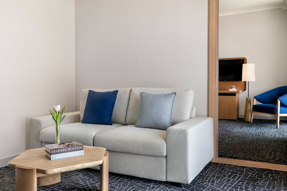 Фото Yas Plaza Bay