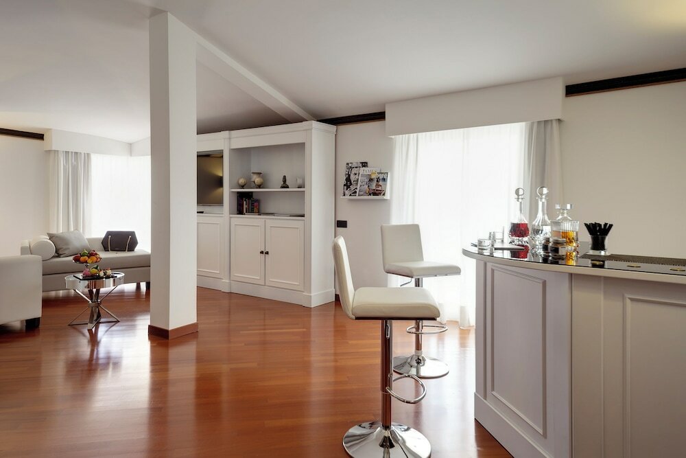 Фото Hotel Melia Milano