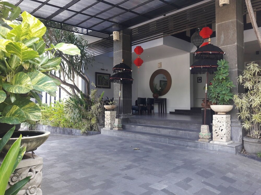 Фото The Radiant Hotel