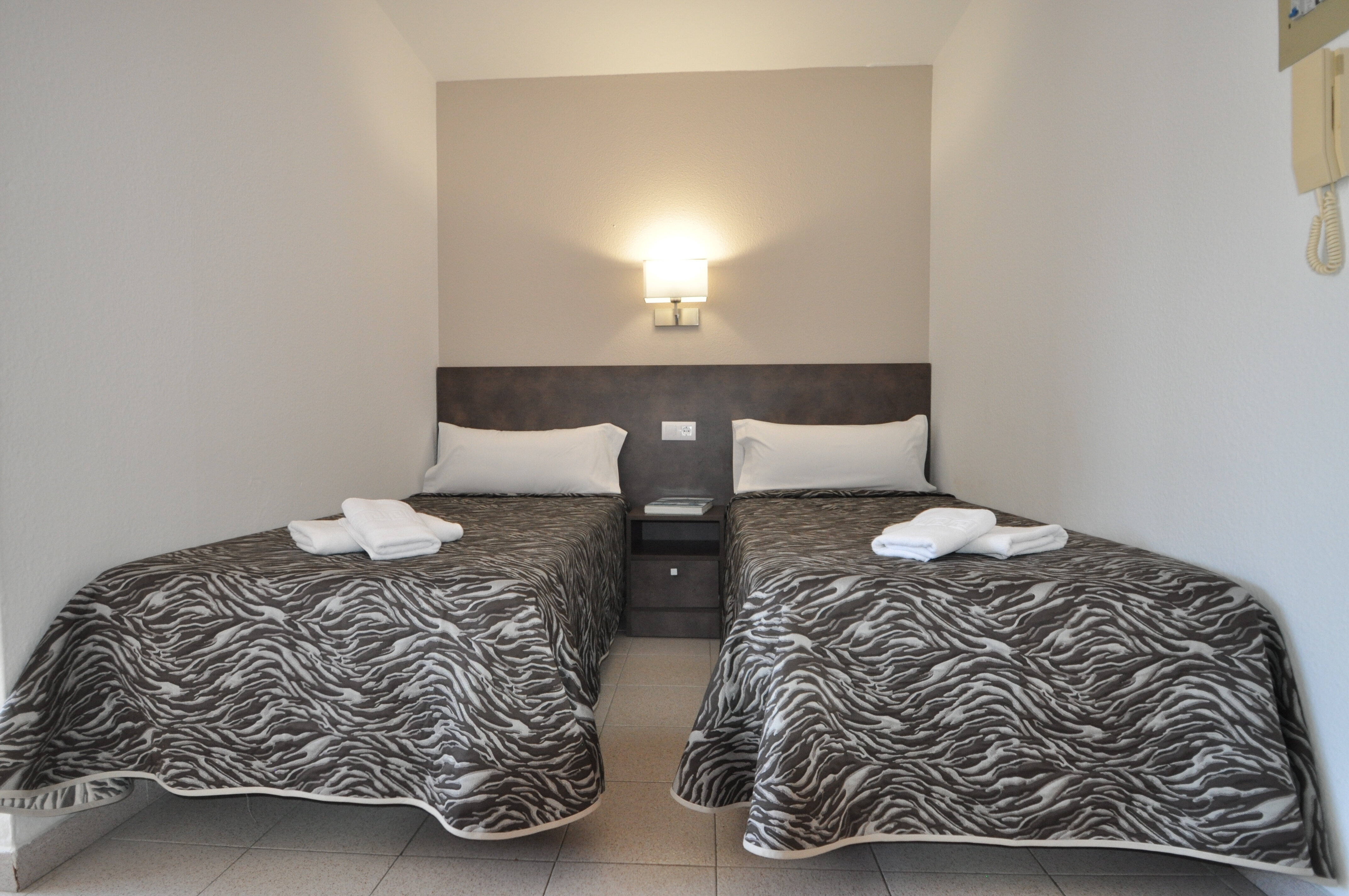 Фото Aparthotel Safari