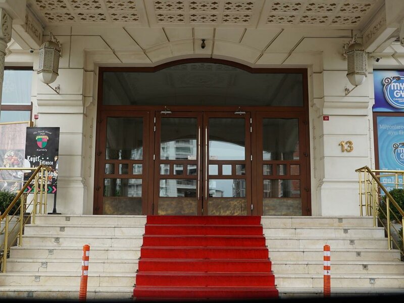 Гостиница My Palace Rooms  в Пендике