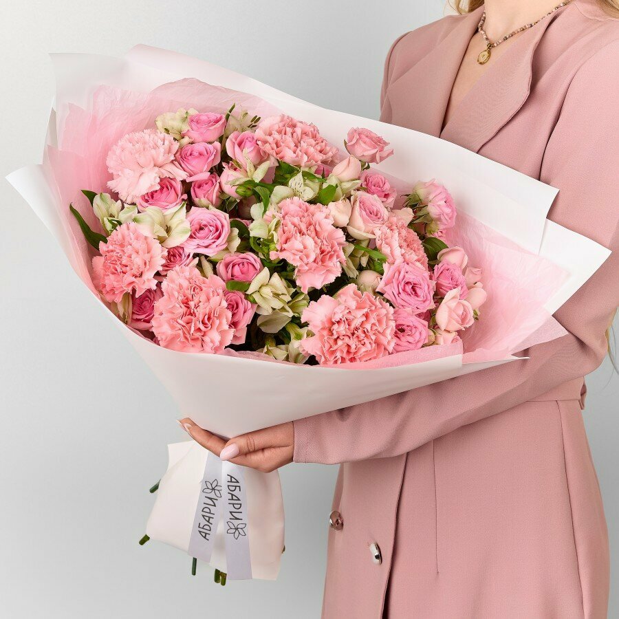 Güllərin və buketlərin çatdırılması Abari, Omsk, foto