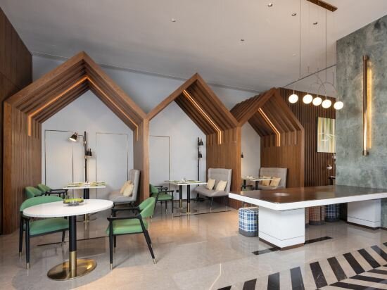 Фото Hilton Garden Inn Shanghai High Speed East Railway Station