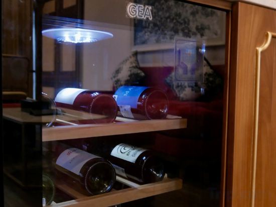 Фото Grand Edge Hotel Semarang