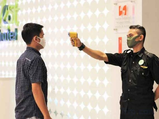 Фото Zest Jemursari by Swiss-Belhotel International