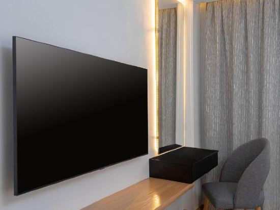 Фото Parkside Boutique Furnished Apartments