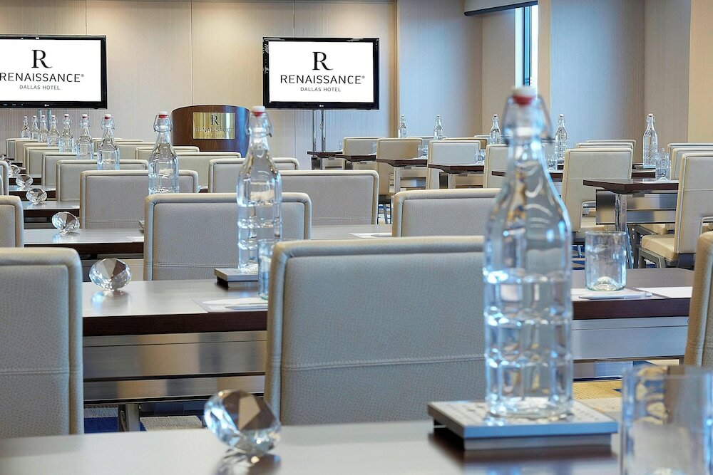Фото Renaissance Dallas Hotel