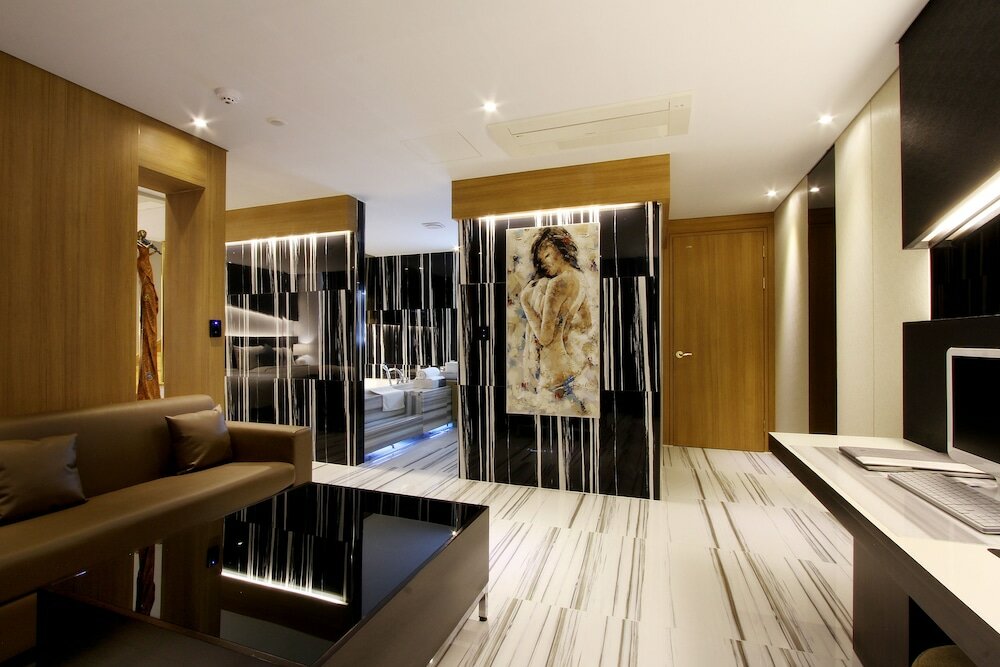 Фото Royal Prime Hotel