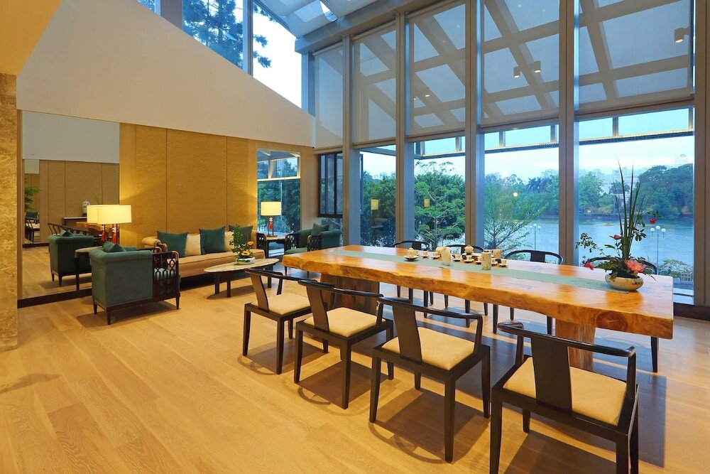Фото Fuzhou Lakeside Hotel