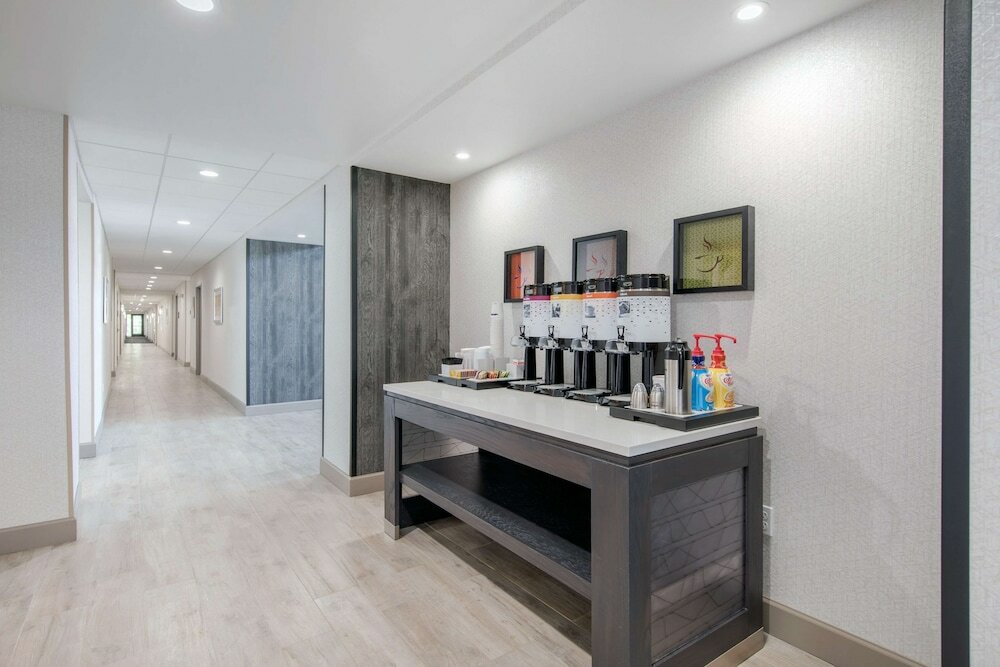 Фото Hampton Inn & Suites Ruidoso Downs