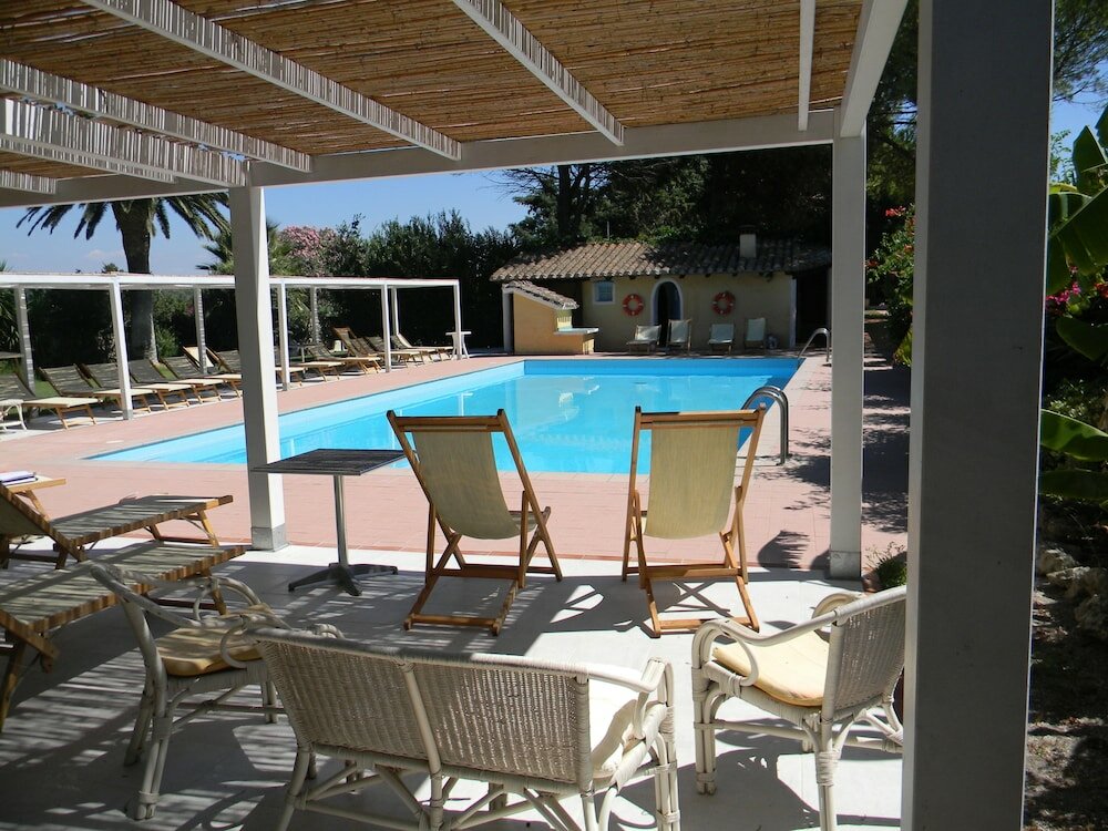 Фото Is Benas Country Lodge