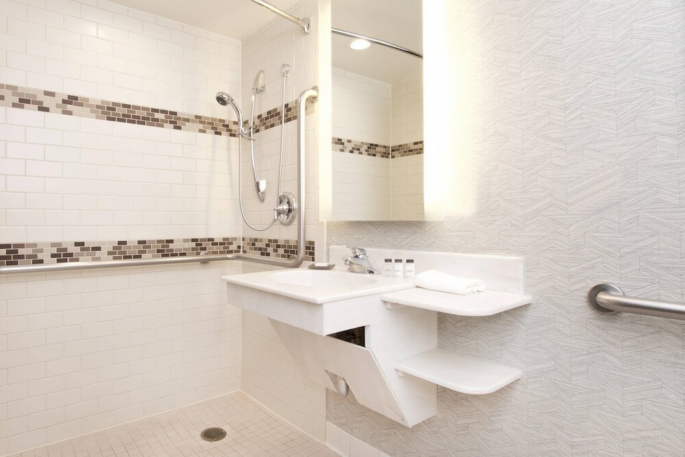 Фото Sheraton Anchorage Hotel & SPA