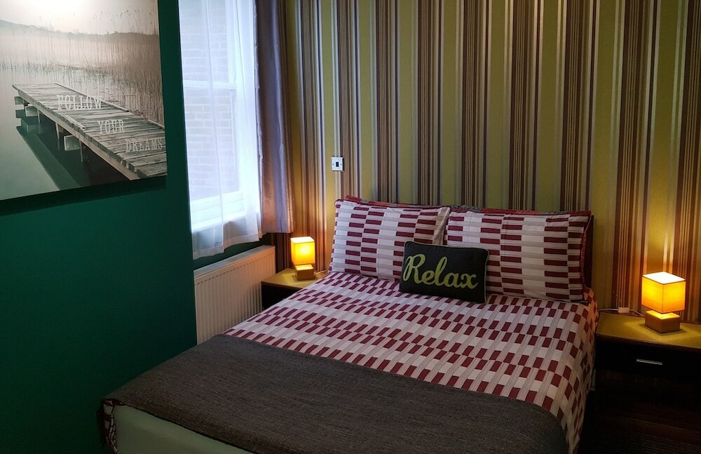 Фото Robin 7 Lodge City Centre