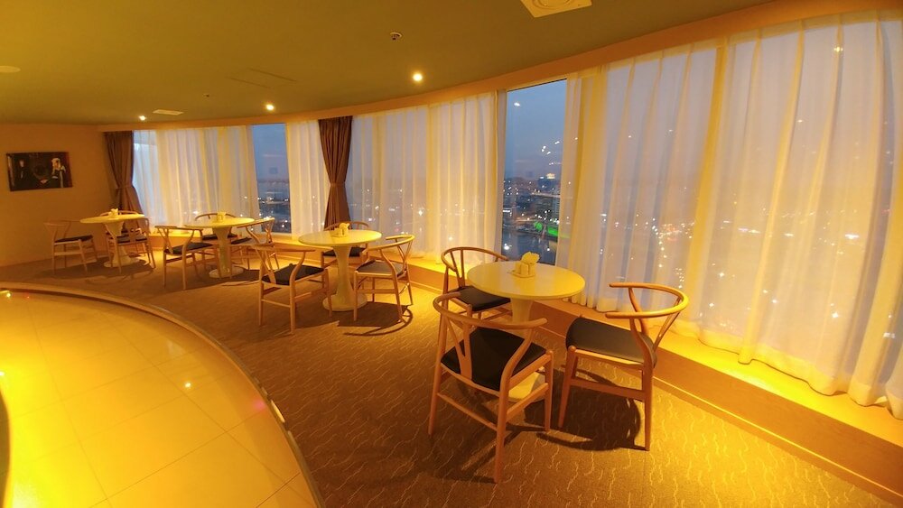 Фото Gangneung Tourist Hotel