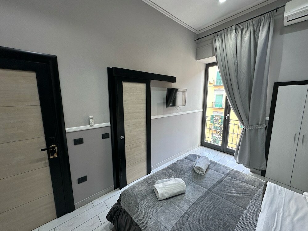 Фото Parthenope Rooms