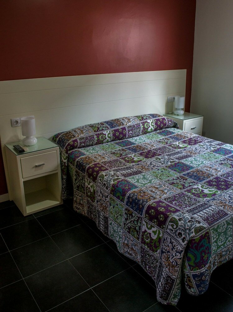 Фото Hostal San Vicente II