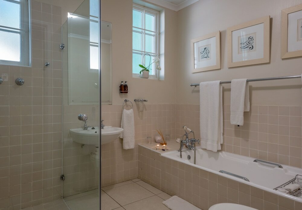 Фото Manor on the Bay