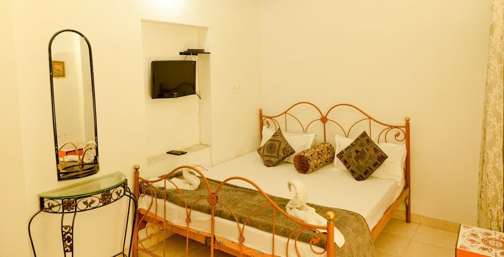 Фото Hotel Hanuman Ghat