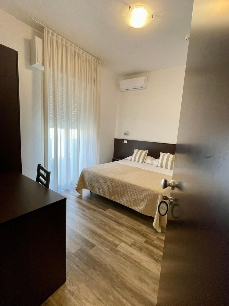 Фото Hotel Carmen