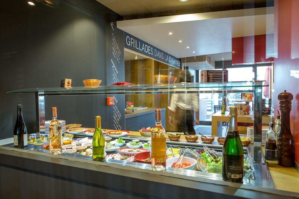 Фото Ibis Marseille Timone