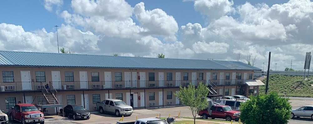 Фото Loma Alta Motel