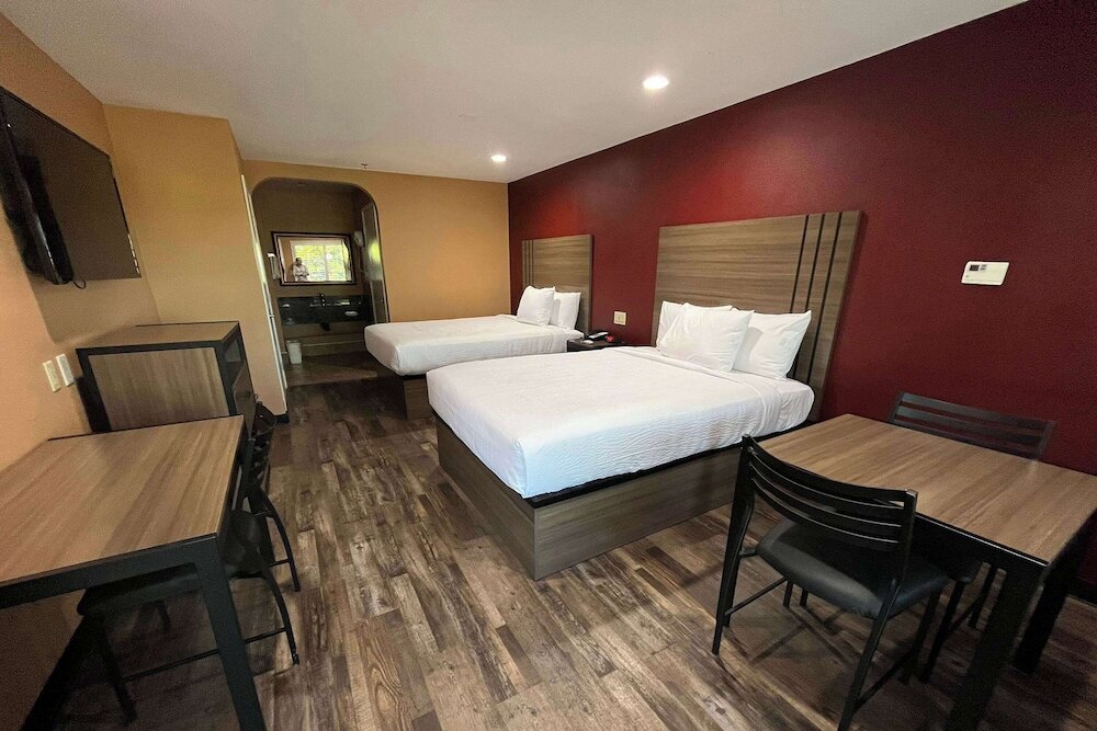 Фото Americas Best Value Inn Manteca