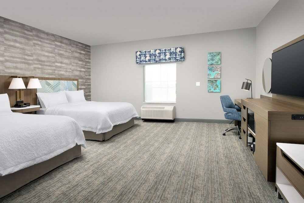 Фото Hampton Inn Boston Logan Airport Chelsea