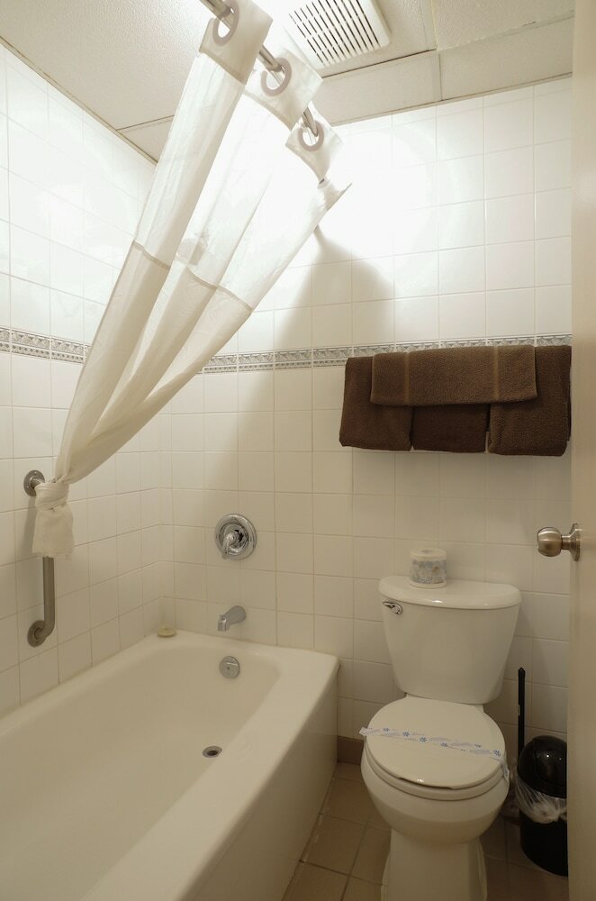 Фото Canadas Best Value Inn & Suites Fernie