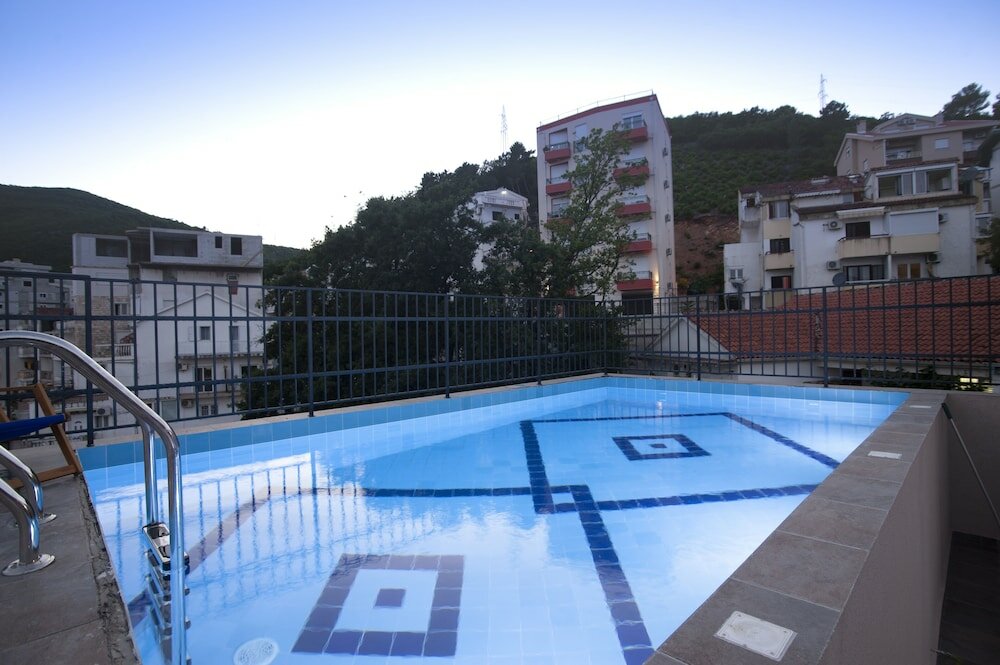 Фото Отель Twelve by Aycon