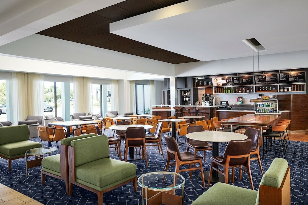 Фото Courtyard by Marriott Kansas City Overland Park/Metcalf