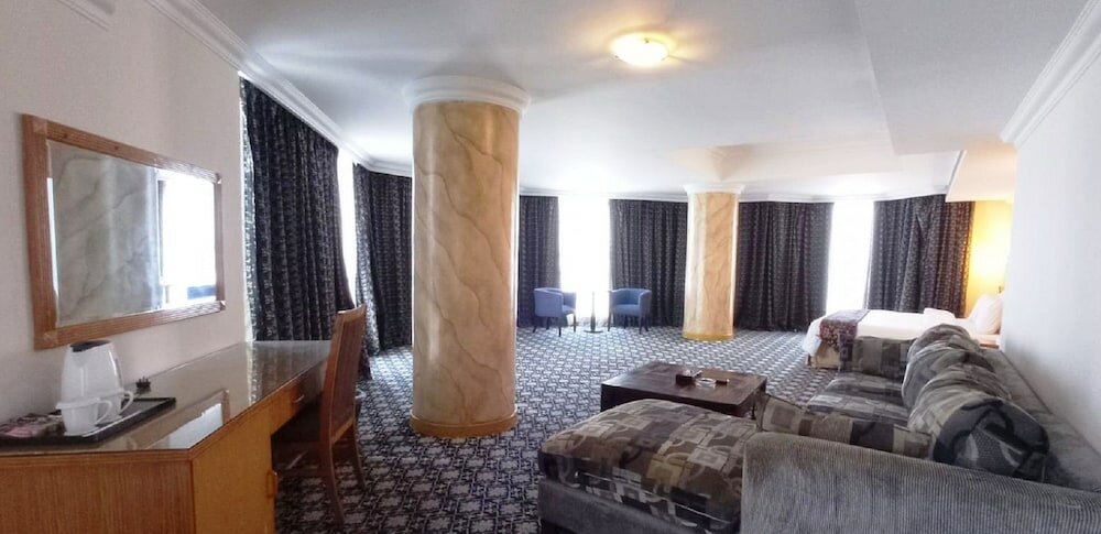 Фото Phoenicia Tower Hotel