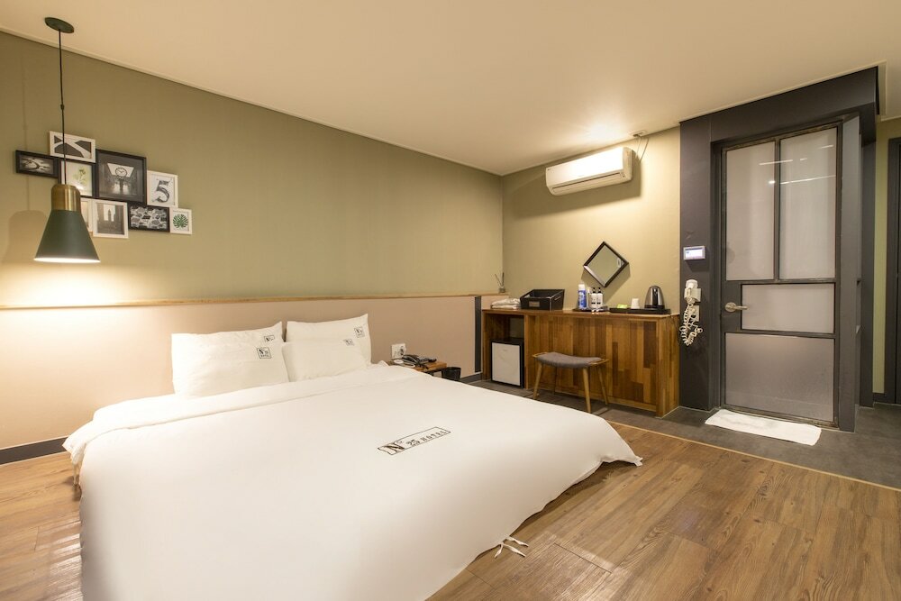 Фото Calm Rest Hotel