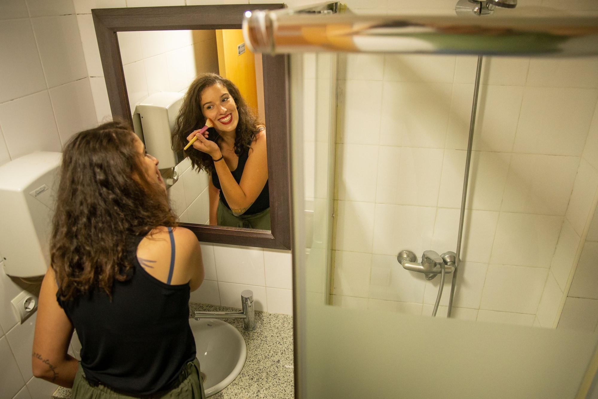 Фото Onefam Sants Hostel Barcelona