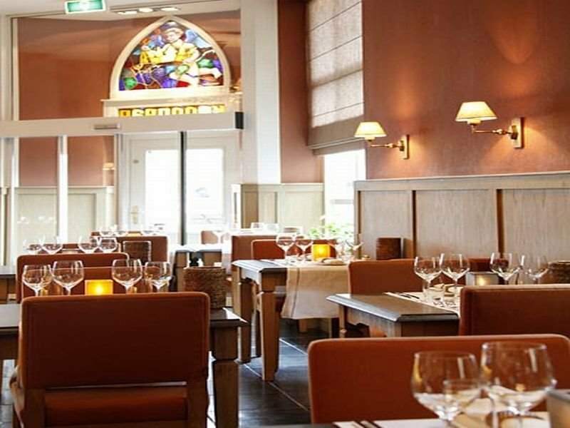 Фото De Limbourg