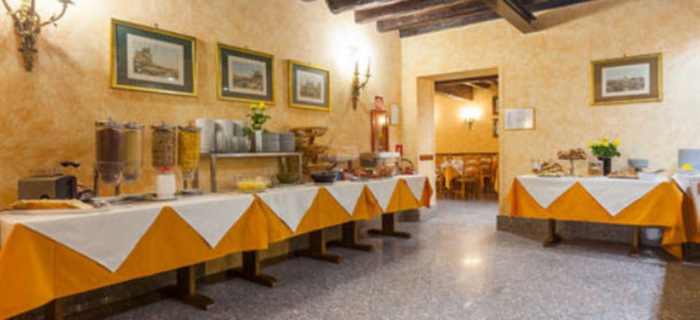 Фото Hotel Madison Roma