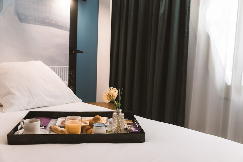 Фото Hotel Mercure Bordeaux Centre Ville