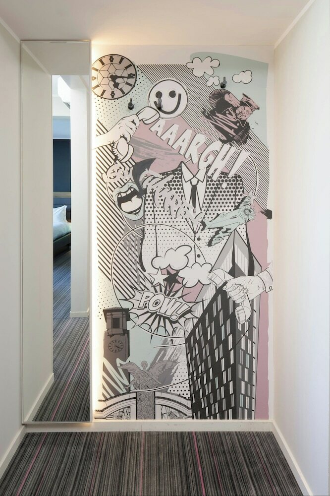 Фото Moxy Southampton