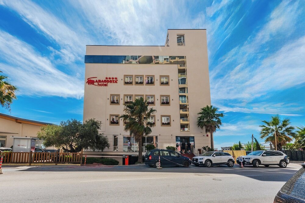 Фото Aragosta Hotel & Restaurant