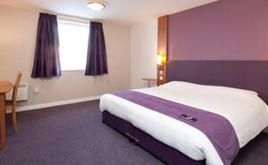 Premier Inn Lisburn (136-144 Hillsborough Road), hotel