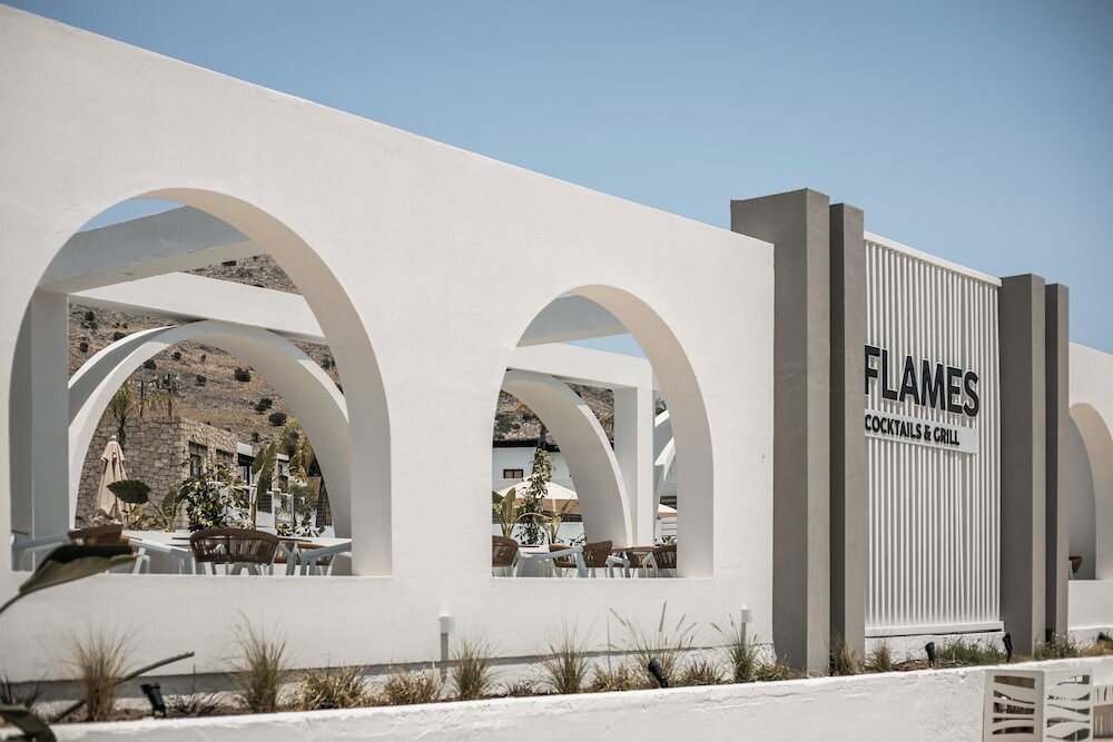 Фото Ellia Hotel