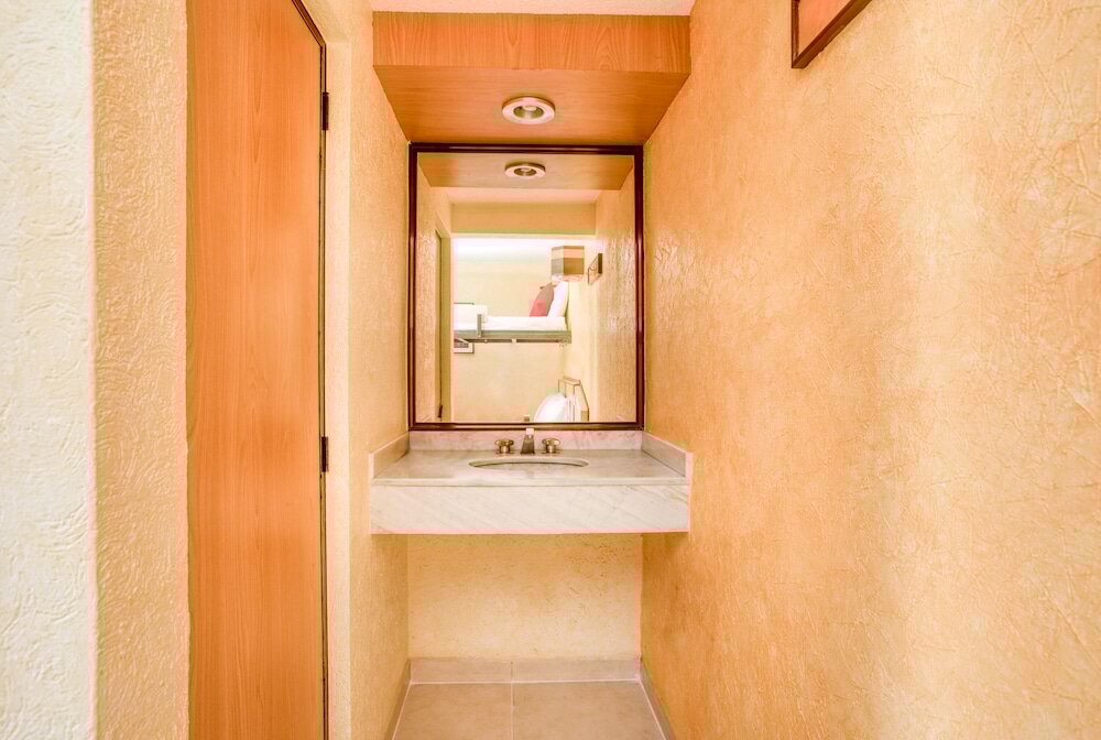 Фото Valencia Hotel