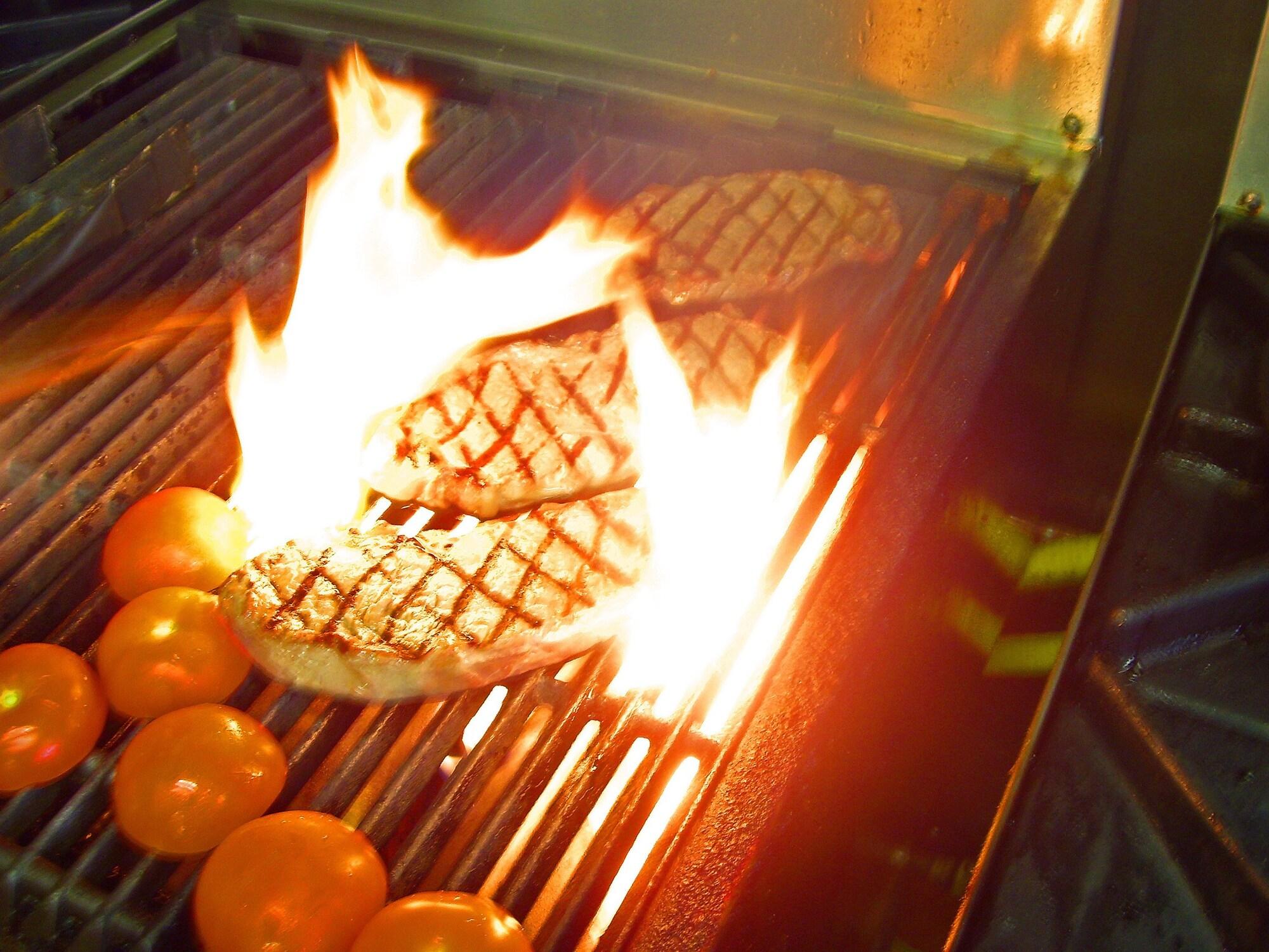 Фото Annandale Arms Hotel