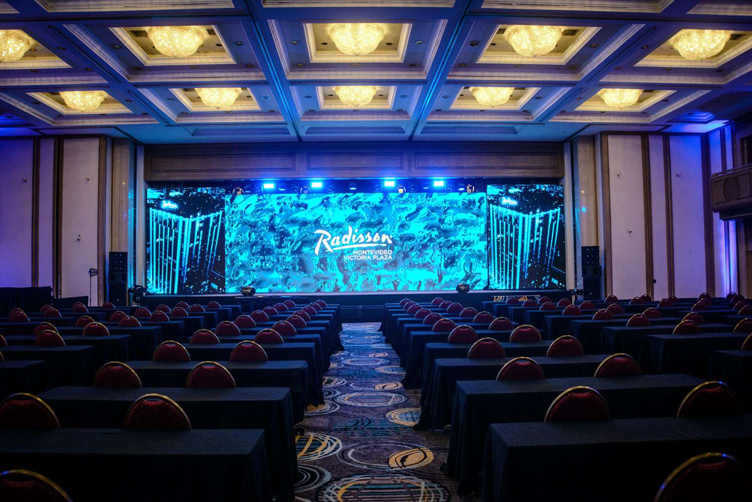 Фото Radisson Montevideo Victoria Plaza Hotel