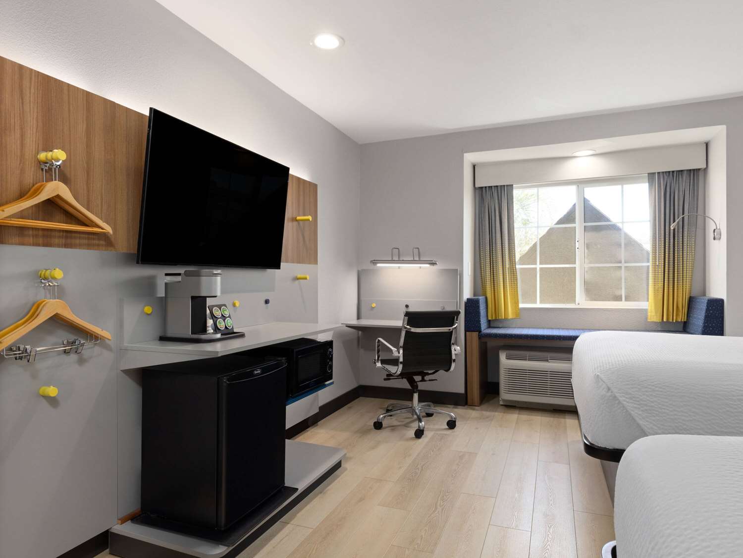 Фото Microtel Inn & Suites by Wyndham Tracy