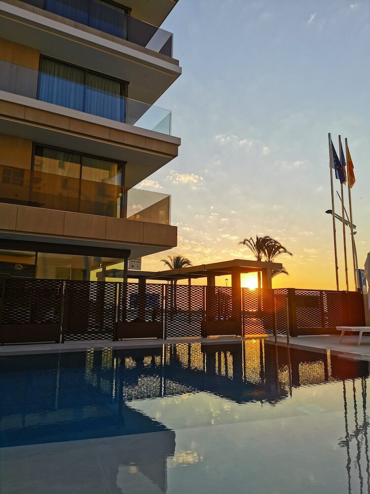 Фото 46978983467